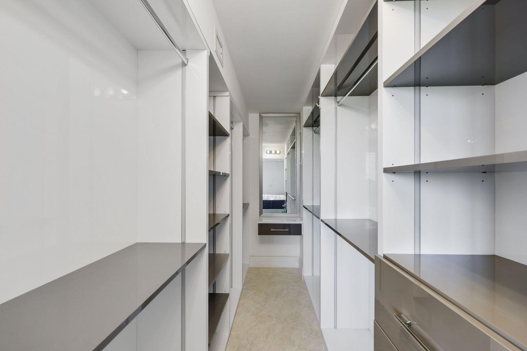 Под контрактом: $8,500 (2 спален, 2 ванн, 1433 Квадратных фут)