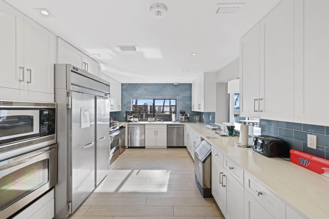 Под контрактом: $8,500 (2 спален, 2 ванн, 1433 Квадратных фут)