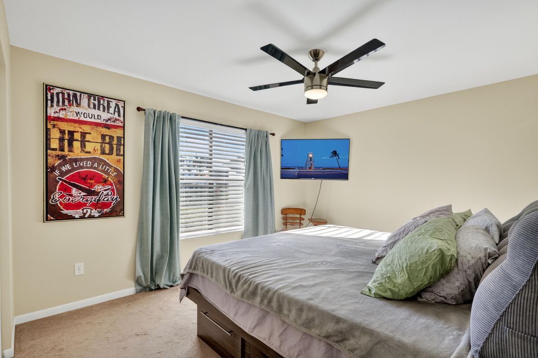 Activo con contrato: $412,810 (4 camas, 2 baños, 1788 Pies cuadrados)