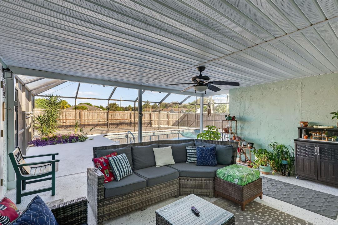 Activo con contrato: $412,810 (4 camas, 2 baños, 1788 Pies cuadrados)