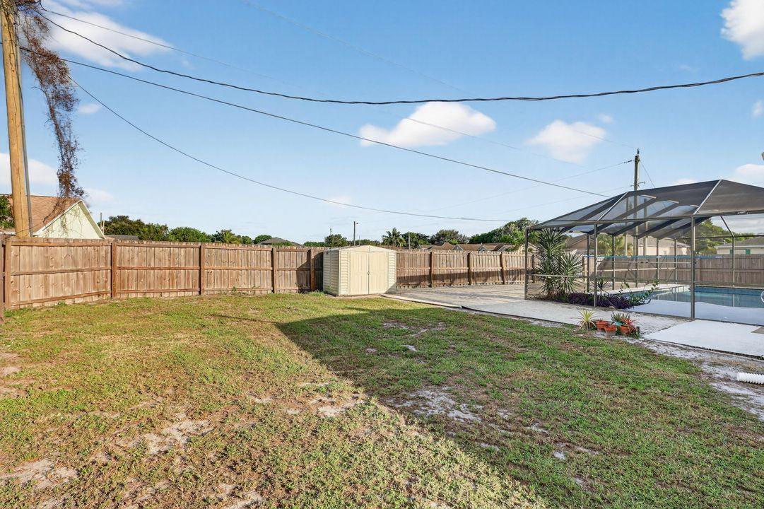 Activo con contrato: $412,810 (4 camas, 2 baños, 1788 Pies cuadrados)