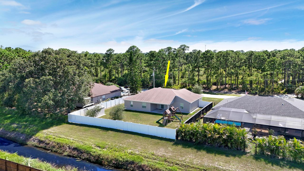 For Sale: $454,900 (4 beds, 2 baths, 1915 Square Feet)