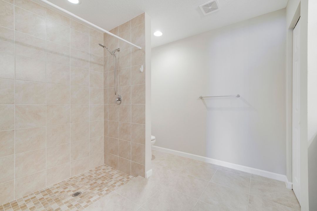 For Sale: $454,900 (4 beds, 2 baths, 1915 Square Feet)