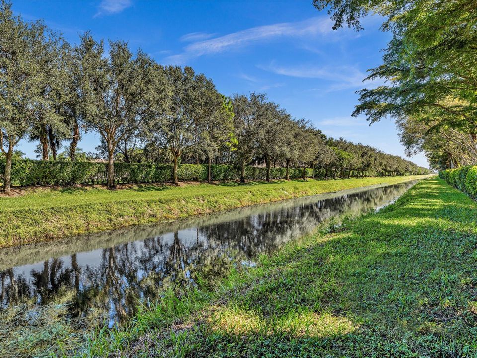 待售: $385,000 (2 贝兹, 2 浴室, 1420 平方英尺)