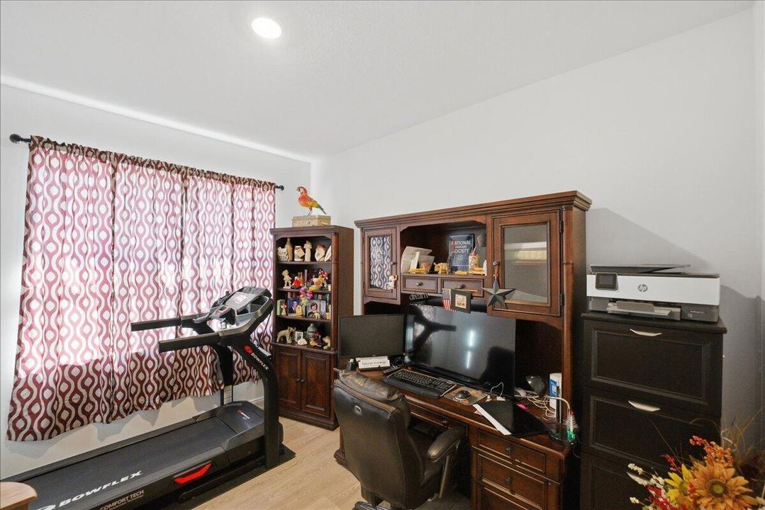 На продажу: $579,999 (4 спален, 3 ванн, 2792 Квадратных фут)