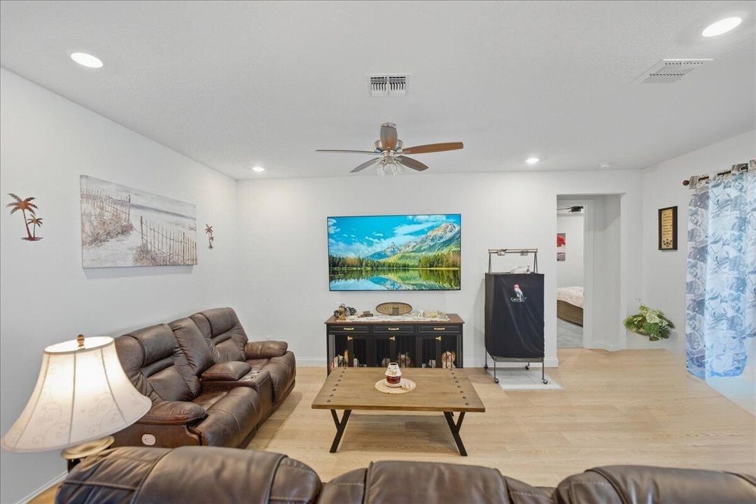 На продажу: $579,999 (4 спален, 3 ванн, 2792 Квадратных фут)