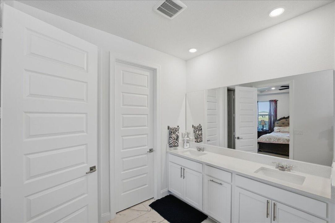 На продажу: $579,999 (4 спален, 3 ванн, 2792 Квадратных фут)