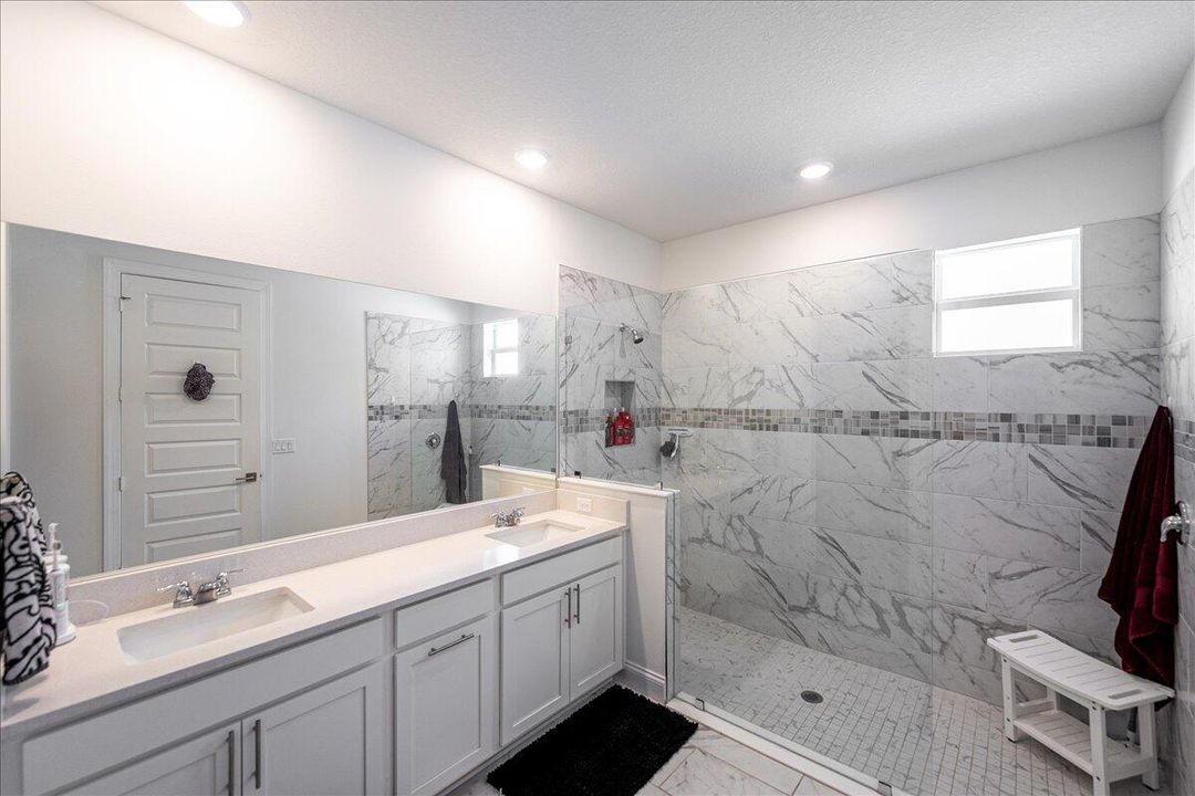 На продажу: $579,999 (4 спален, 3 ванн, 2792 Квадратных фут)