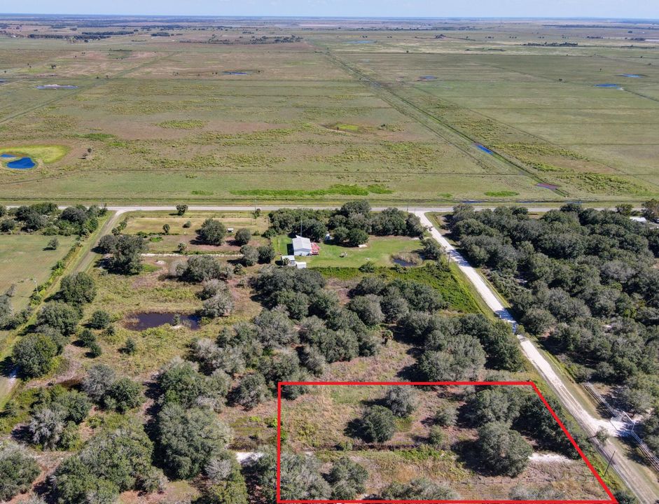 Activo con contrato: $32,000 (0 camas, 0 baños, 0 Pies cuadrados)