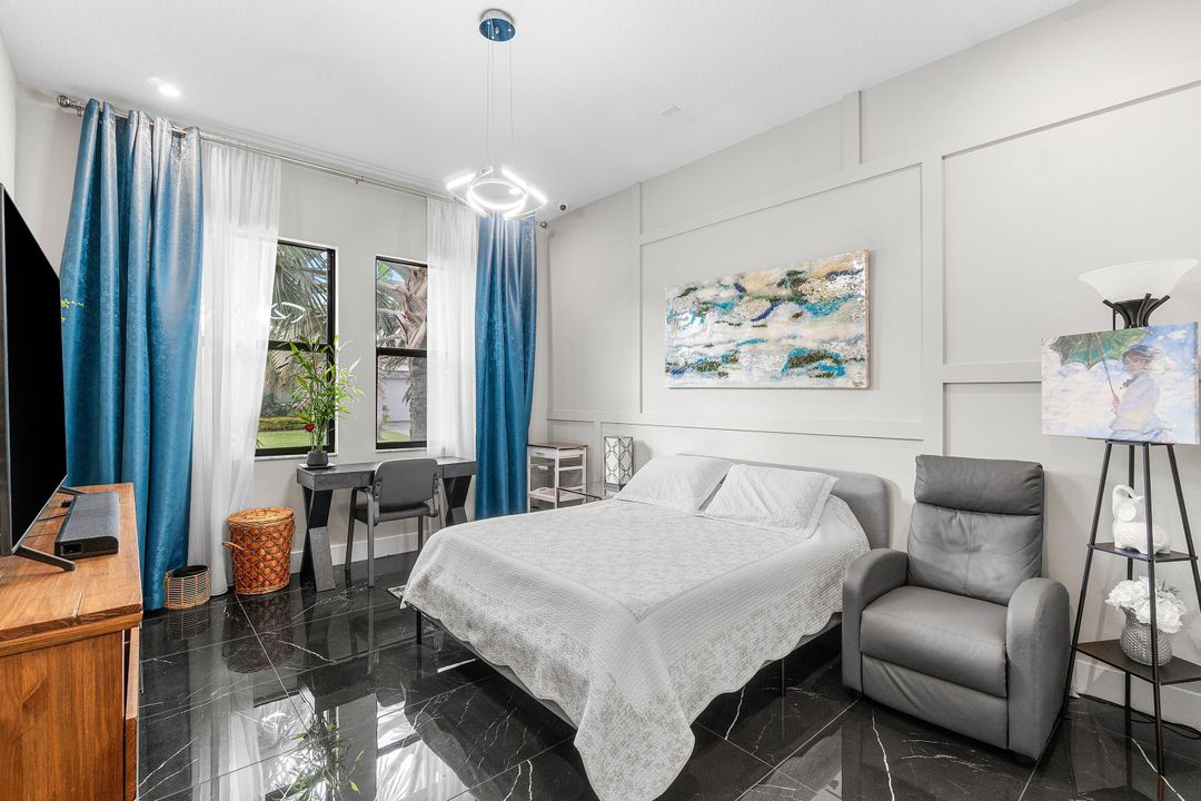 Active With Contract: $2,200,000 (5 beds, 7 baths, 4484 Square Feet)