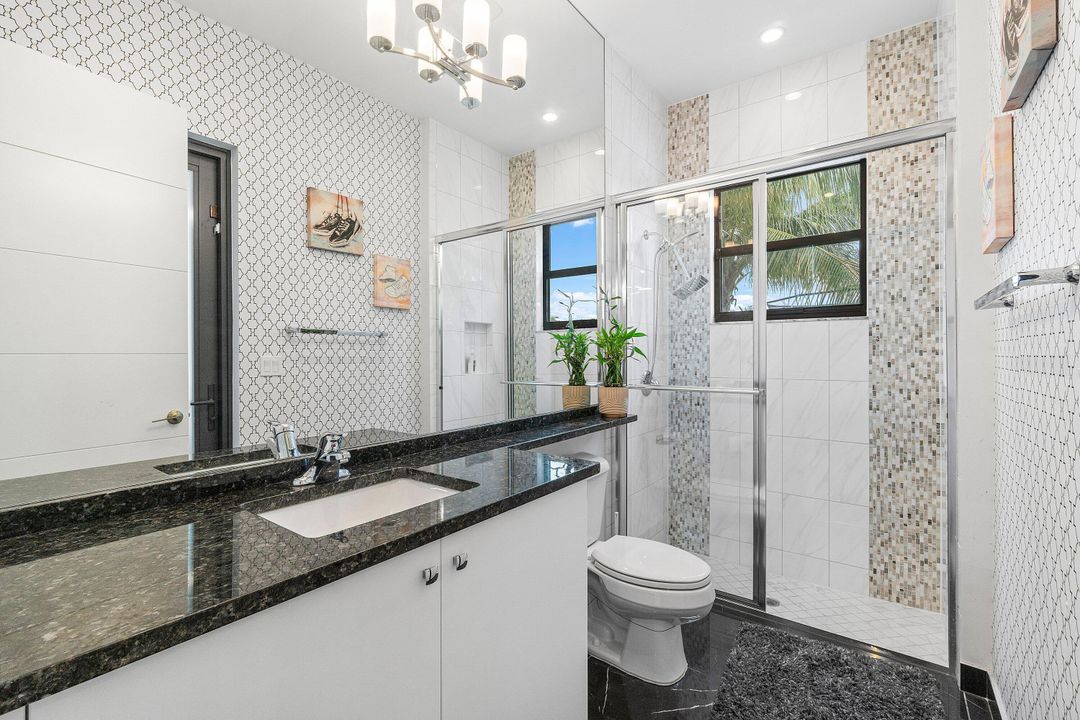 Active With Contract: $2,200,000 (5 beds, 7 baths, 4484 Square Feet)