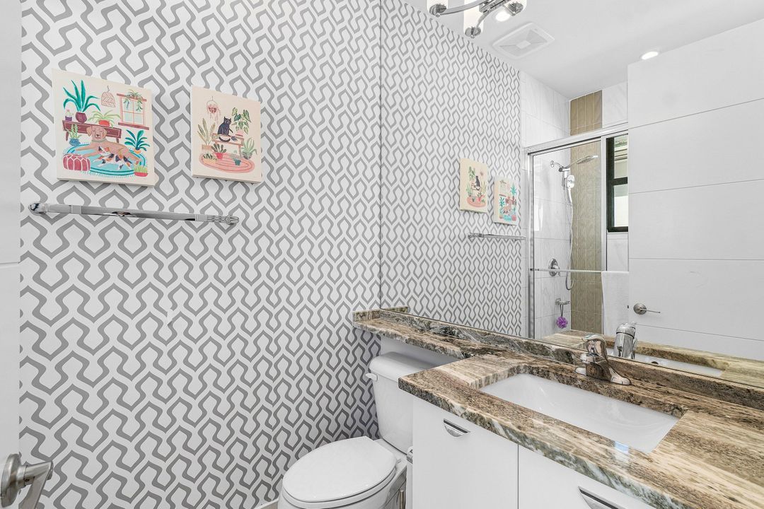 Active With Contract: $2,200,000 (5 beds, 7 baths, 4484 Square Feet)