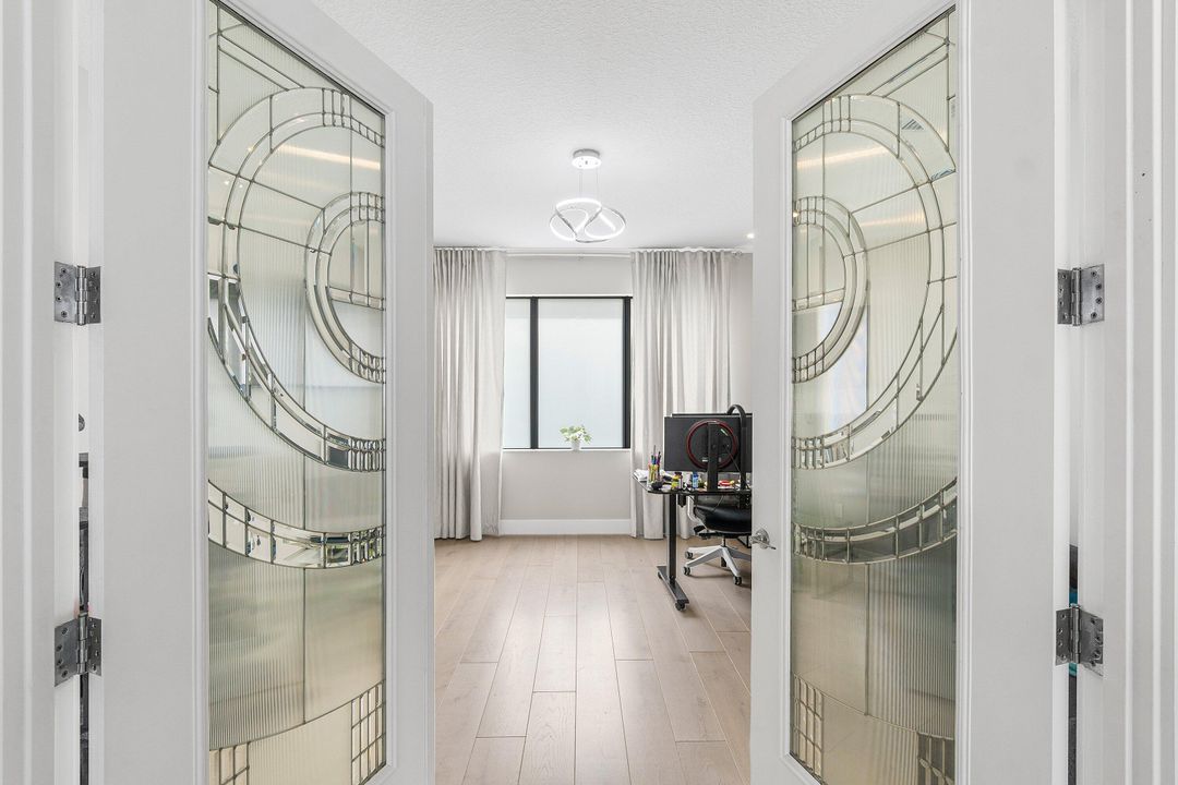 Active With Contract: $2,200,000 (5 beds, 7 baths, 4484 Square Feet)