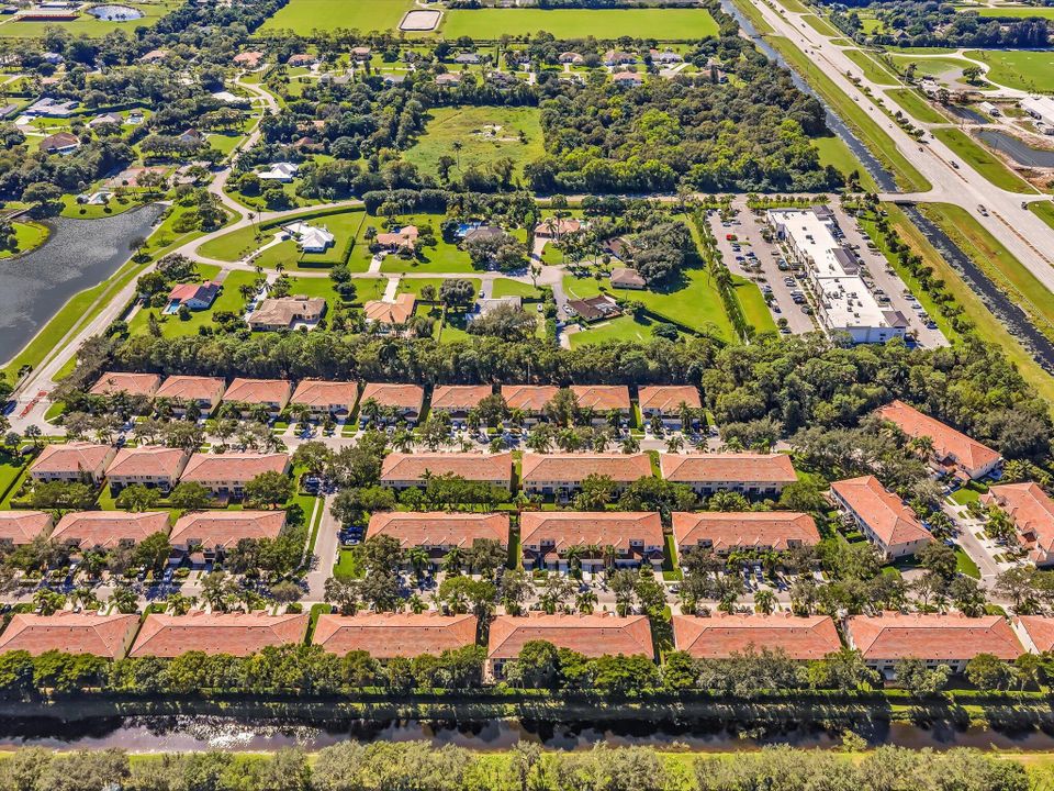 待售: $385,000 (2 贝兹, 2 浴室, 1420 平方英尺)