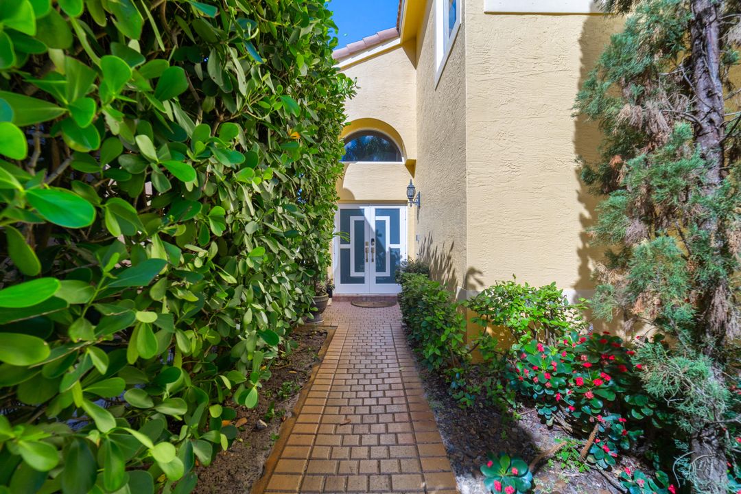 Active With Contract: $650,000 (4 beds, 2 baths, 2301 Square Feet)