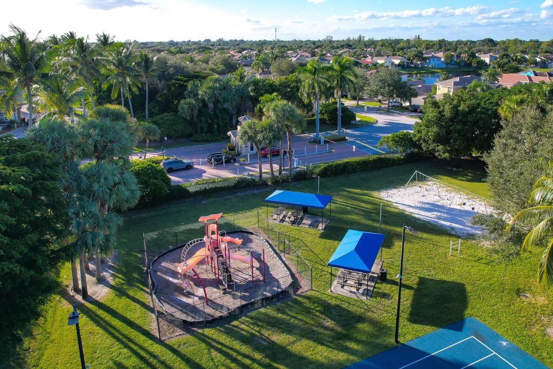 Active With Contract: $650,000 (4 beds, 2 baths, 2301 Square Feet)