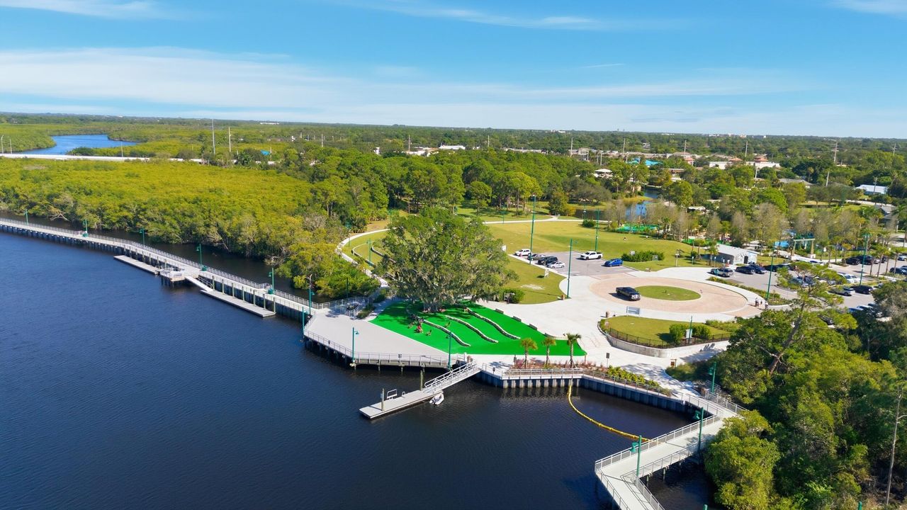 For Sale: $335,000 (5 beds, 2 baths, 1500 Square Feet)