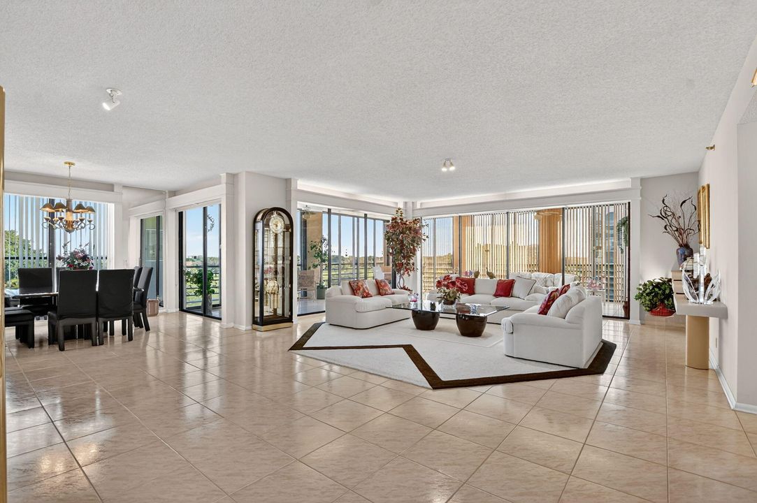 For Sale: $659,000 (3 beds, 2 baths, 2519 Square Feet)