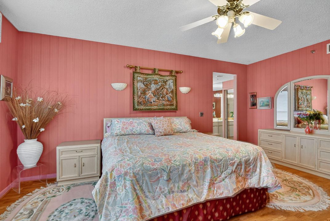 For Sale: $659,000 (3 beds, 2 baths, 2519 Square Feet)