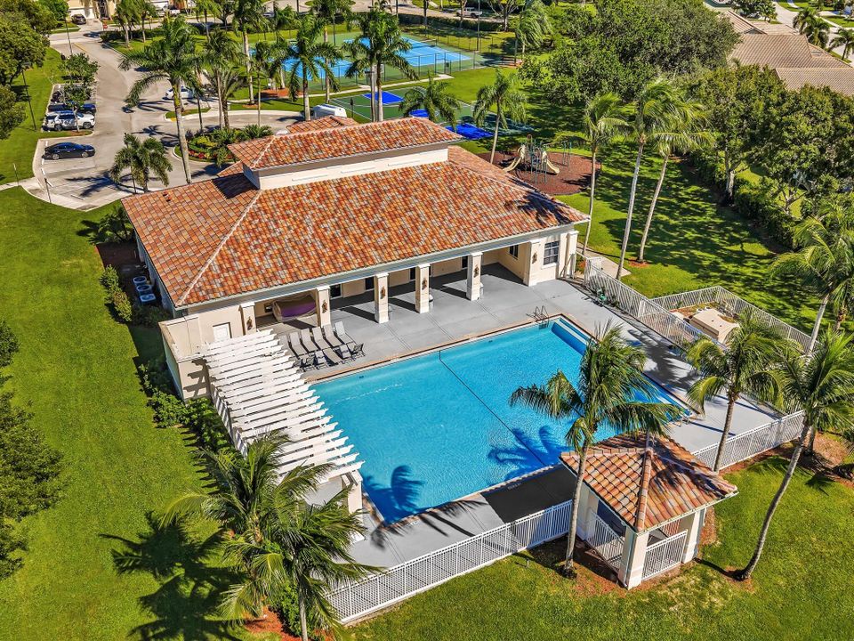 待售: $385,000 (2 贝兹, 2 浴室, 1420 平方英尺)