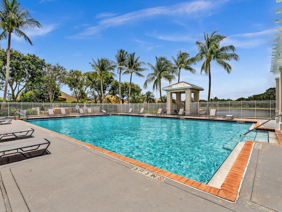 待售: $385,000 (2 贝兹, 2 浴室, 1420 平方英尺)