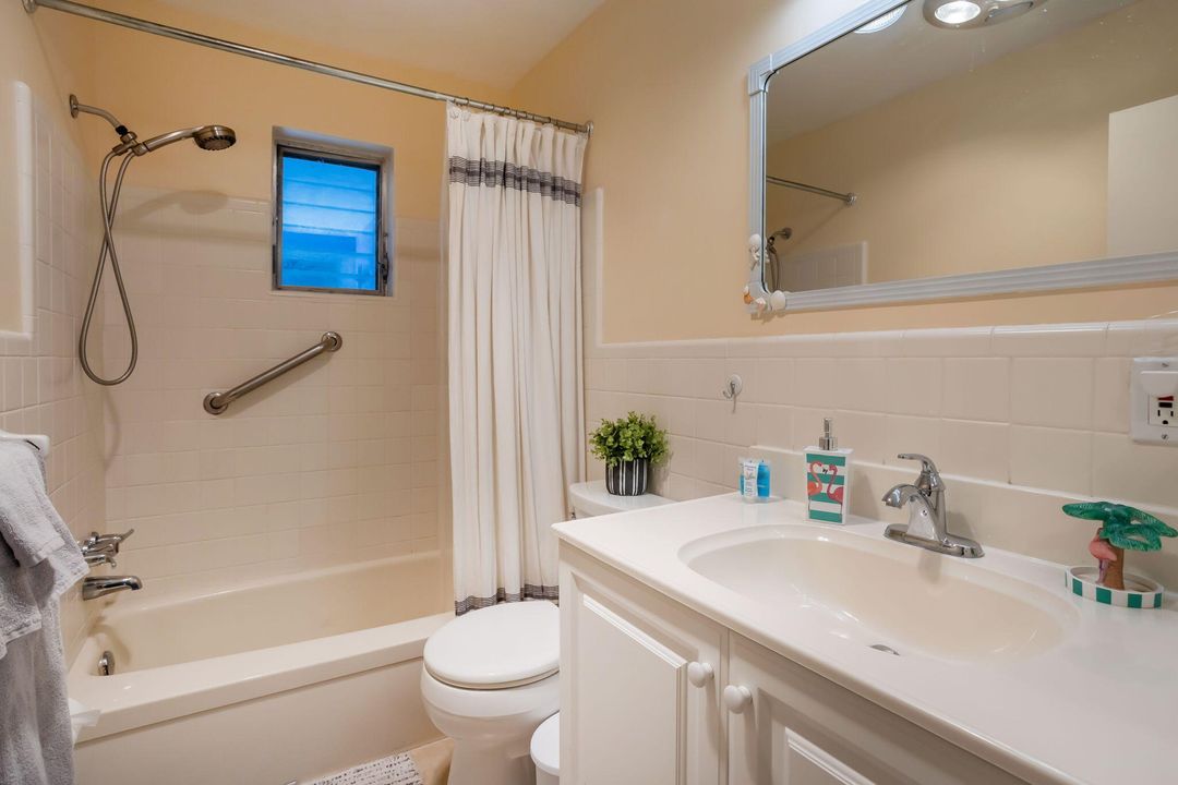 For Sale: $549,900 (2 beds, 2 baths, 1575 Square Feet)