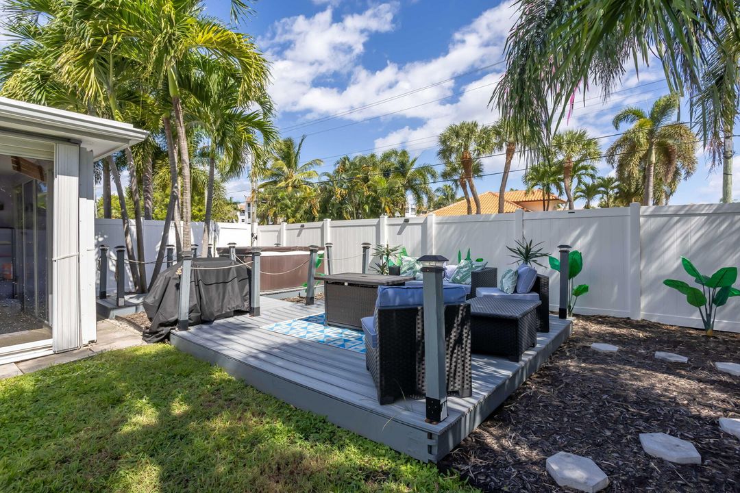 For Sale: $549,900 (2 beds, 2 baths, 1575 Square Feet)