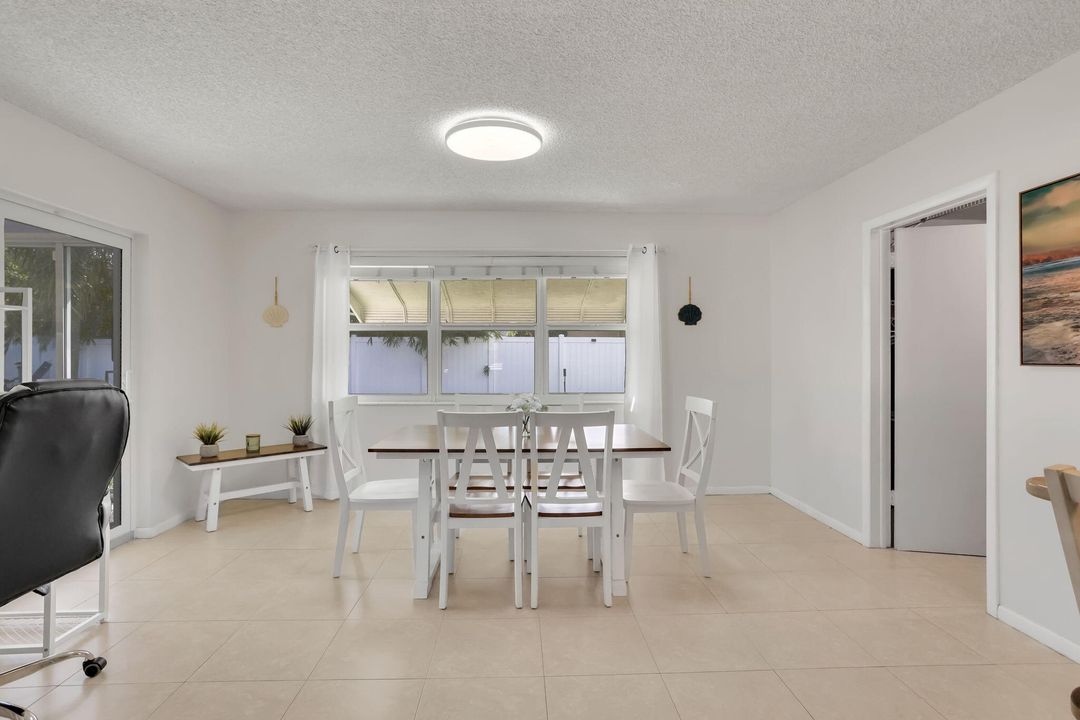 For Sale: $549,900 (2 beds, 2 baths, 1575 Square Feet)