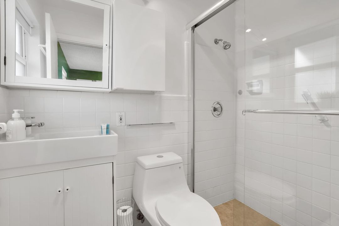 For Sale: $549,900 (2 beds, 2 baths, 1575 Square Feet)