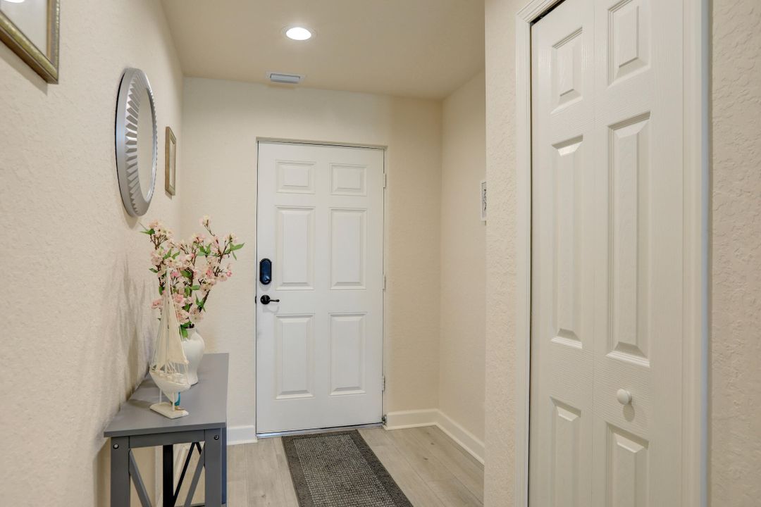 待售: $169,000 (2 贝兹, 2 浴室, 1451 平方英尺)