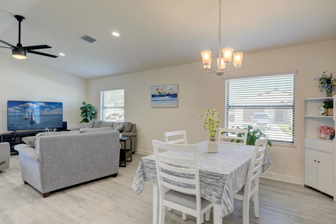 待售: $169,000 (2 贝兹, 2 浴室, 1451 平方英尺)