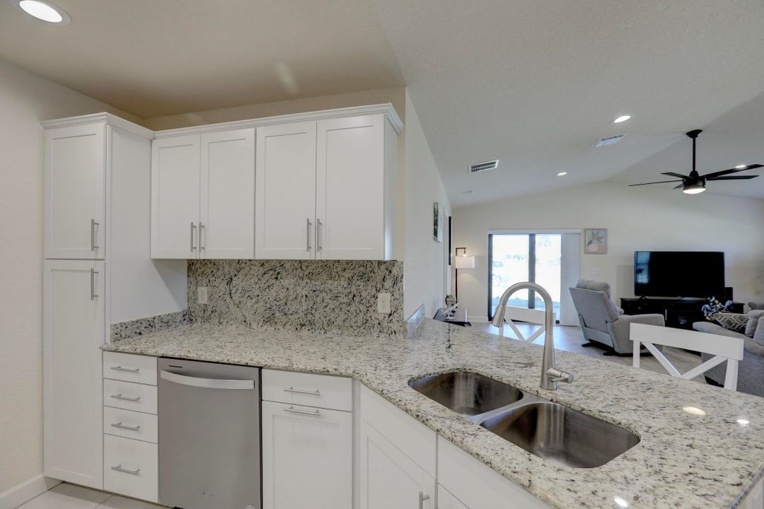 待售: $169,000 (2 贝兹, 2 浴室, 1451 平方英尺)