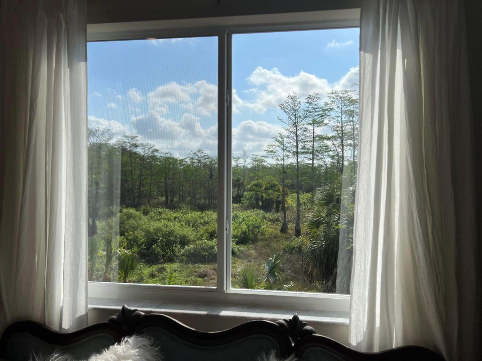 合同活跃: $3,500 (3 贝兹, 2 浴室, 2278 平方英尺)