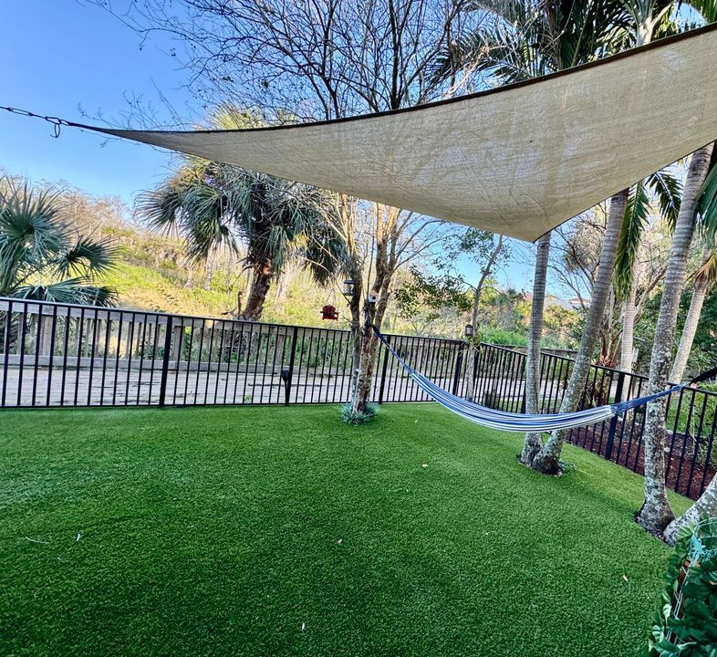 合同活跃: $3,500 (3 贝兹, 2 浴室, 2278 平方英尺)