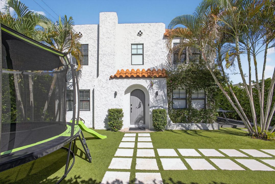 待售: $1,395,000 (4 贝兹, 2 浴室, 1809 平方英尺)