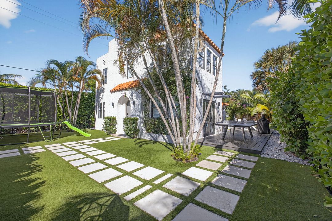 待售: $1,395,000 (4 贝兹, 2 浴室, 1809 平方英尺)