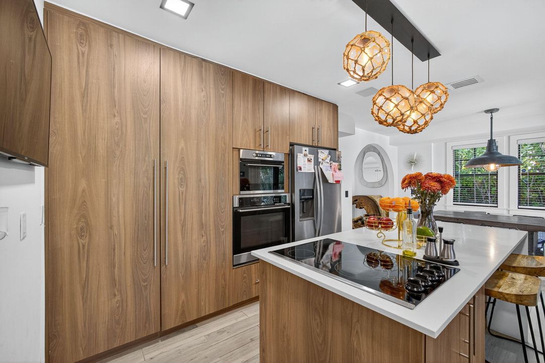 待售: $1,395,000 (4 贝兹, 2 浴室, 1809 平方英尺)