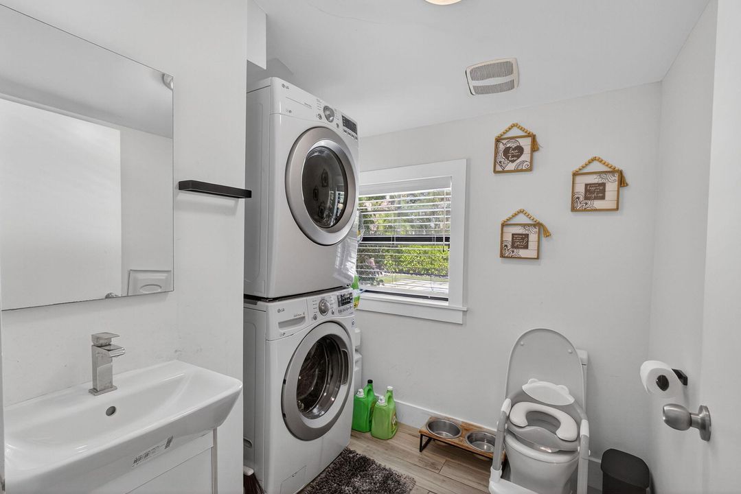 待售: $1,395,000 (4 贝兹, 2 浴室, 1809 平方英尺)