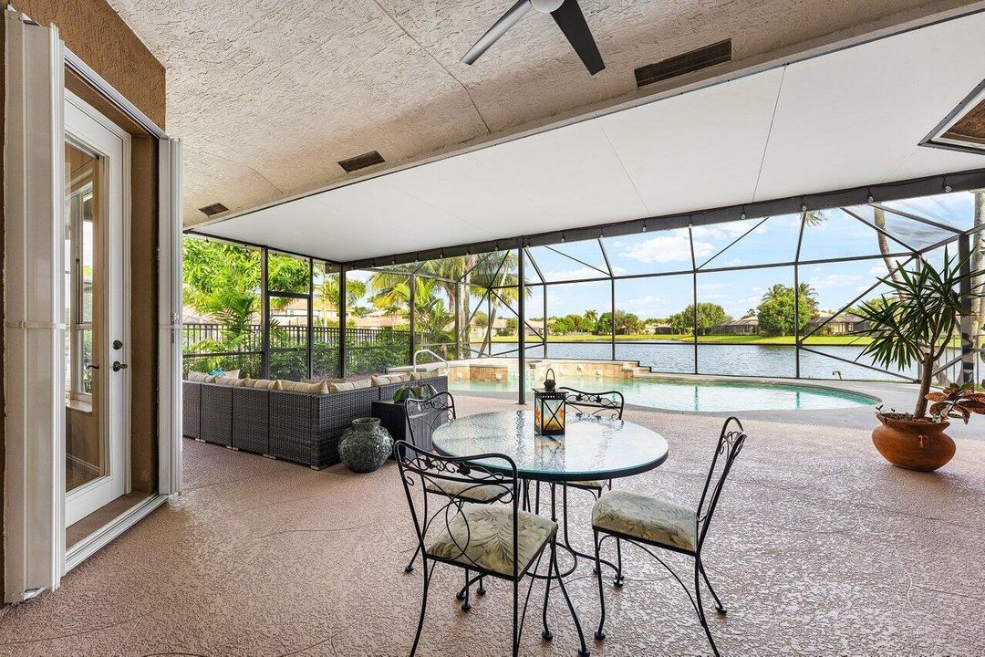 Под контрактом: $830,000 (5 спален, 3 ванн, 2980 Квадратных фут)