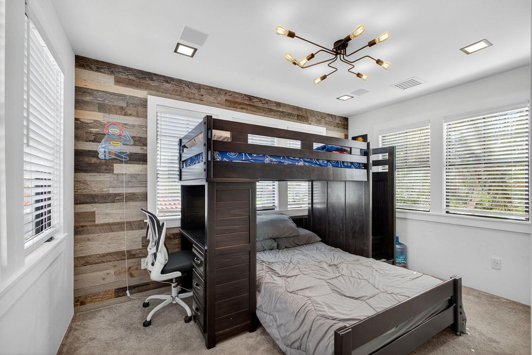 待售: $1,395,000 (4 贝兹, 2 浴室, 1809 平方英尺)