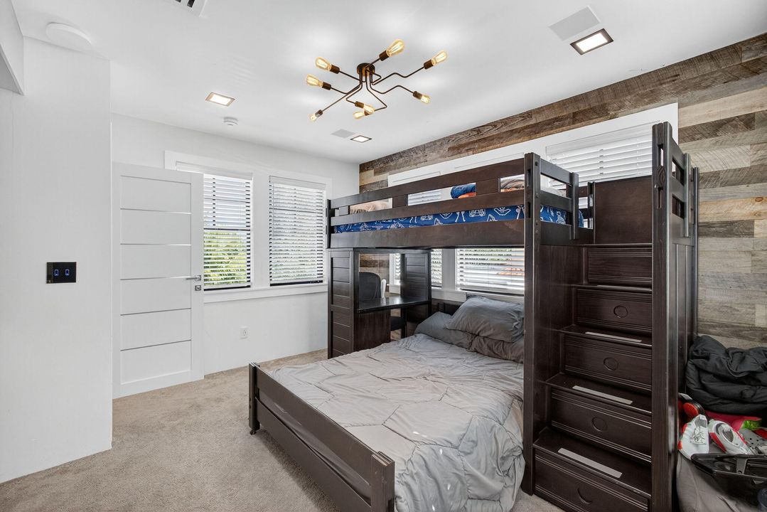 待售: $1,395,000 (4 贝兹, 2 浴室, 1809 平方英尺)