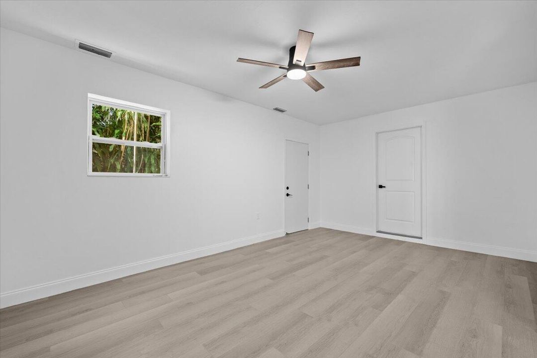 待售: $380,000 (4 贝兹, 2 浴室, 1503 平方英尺)