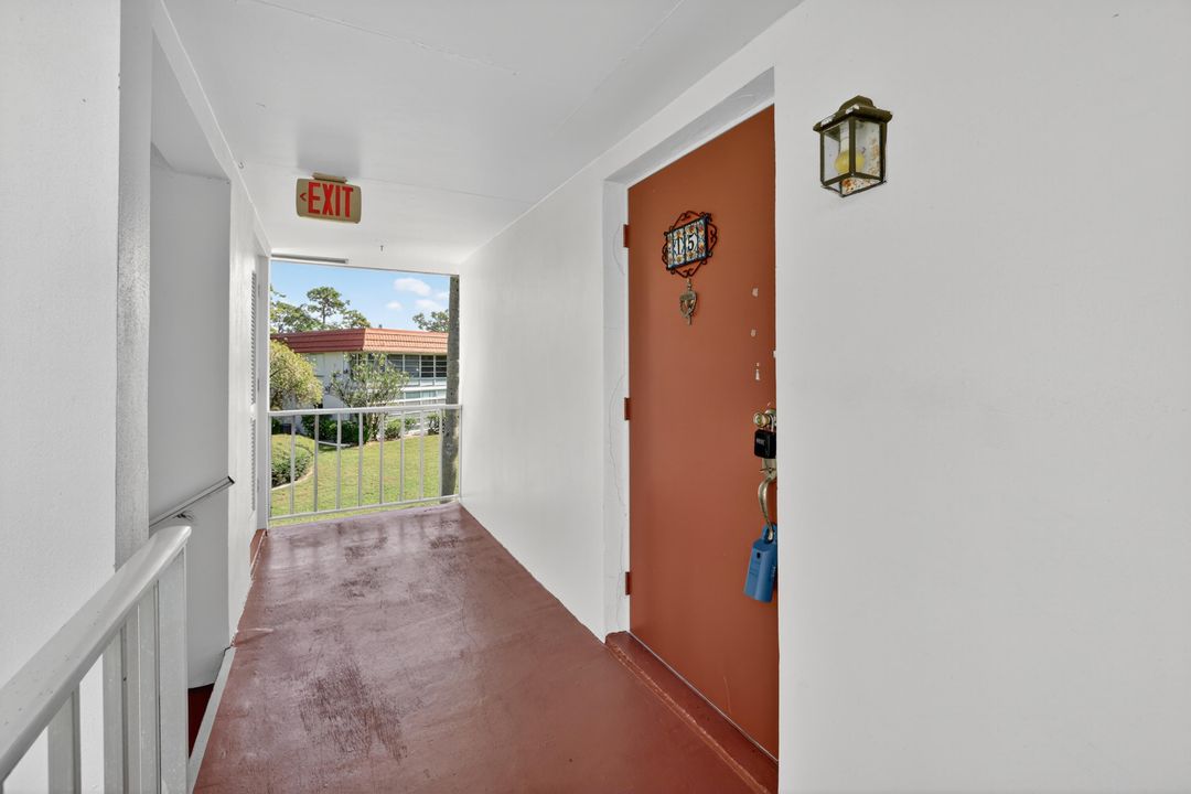 Под контрактом: $96,000 (2 спален, 2 ванн, 1089 Квадратных фут)