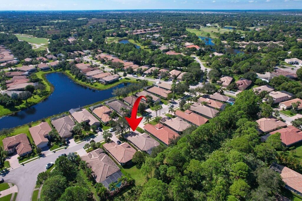 For Sale: $449,900 (3 beds, 2 baths, 1789 Square Feet)