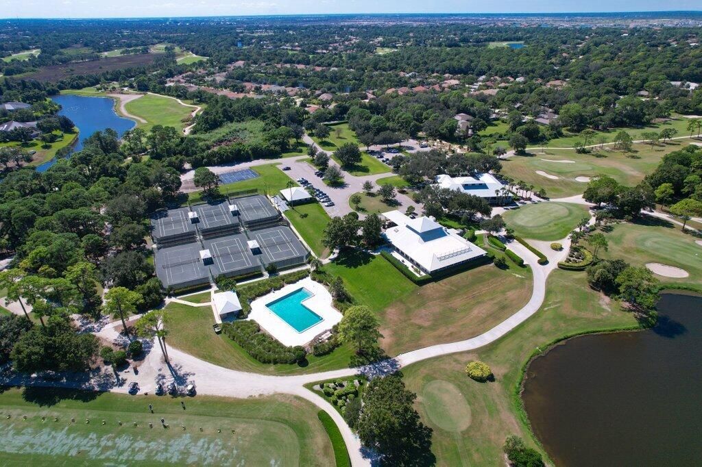 For Sale: $449,900 (3 beds, 2 baths, 1789 Square Feet)