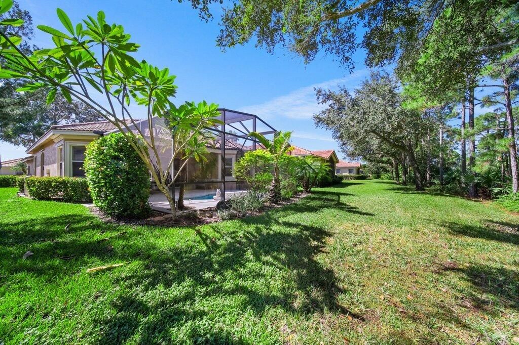 For Sale: $449,900 (3 beds, 2 baths, 1789 Square Feet)