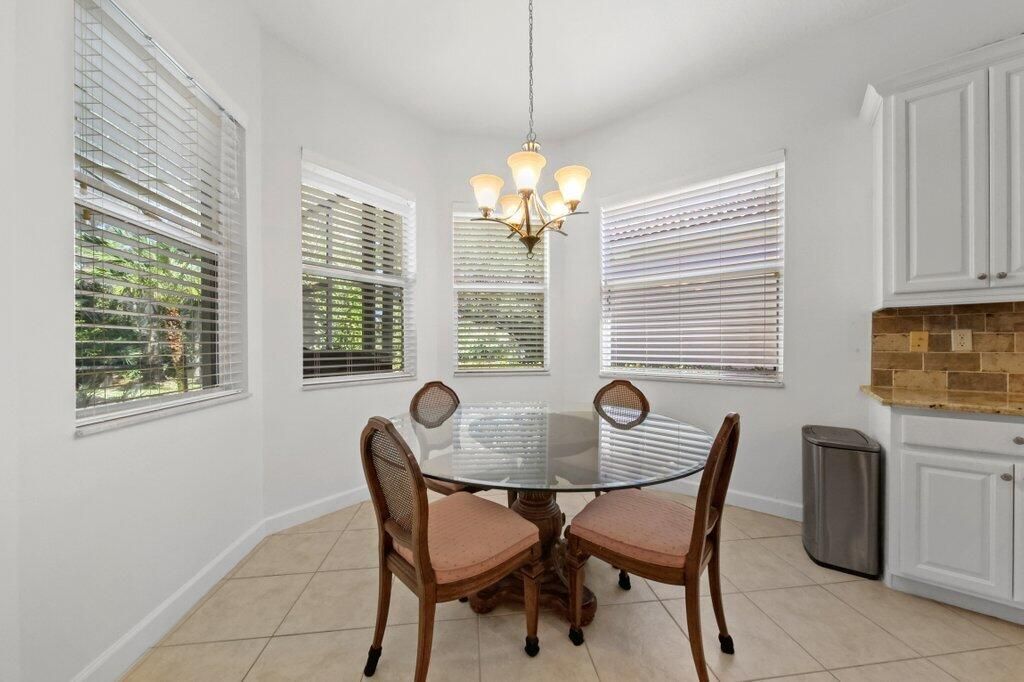 For Sale: $449,900 (3 beds, 2 baths, 1789 Square Feet)