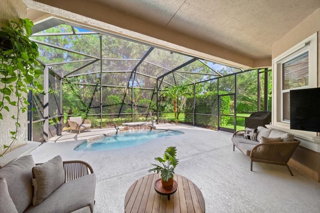 For Sale: $449,900 (3 beds, 2 baths, 1789 Square Feet)