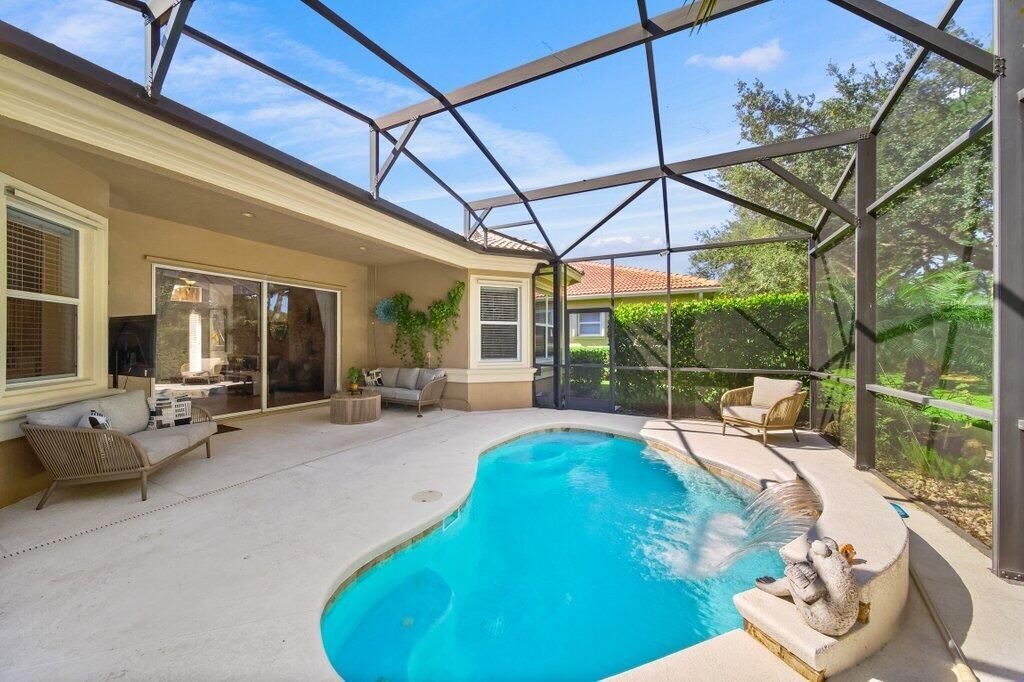 For Sale: $449,900 (3 beds, 2 baths, 1789 Square Feet)