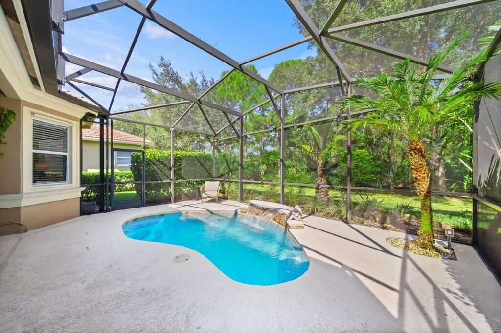 For Sale: $449,900 (3 beds, 2 baths, 1789 Square Feet)